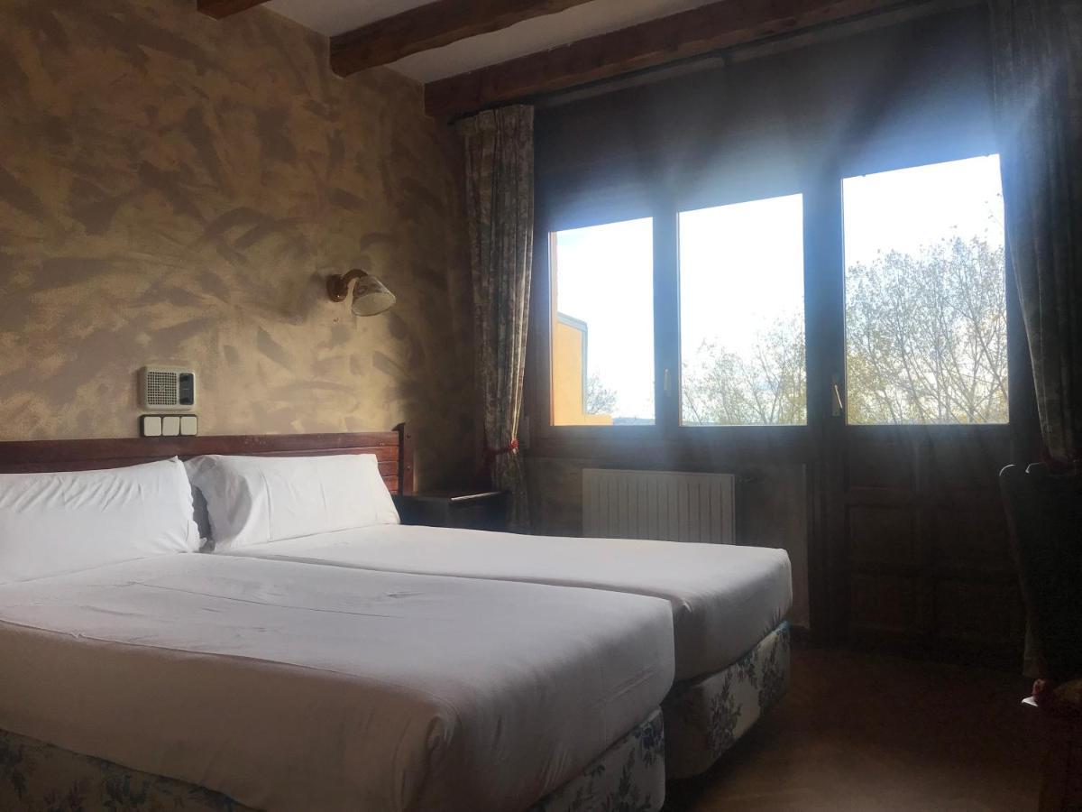 Hotel Rural Las Gacelas Becerril de la Sierra Luaran gambar